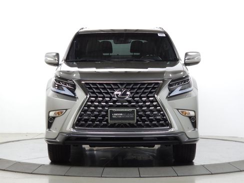 Used 2023 Lexus GX 460 Premium w/ Accessory Package AWD/4WD image 2