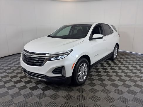 Used 2024 Chevrolet Equinox LT w/ LPO, Floor Liner Package image 2