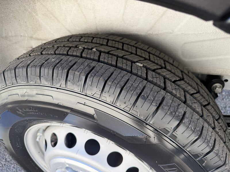 Used 2025 RAM ProMaster 2500 FWD image 14