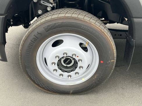 New 2026 Ford F450 XL w/ XL Chrome Package image 13