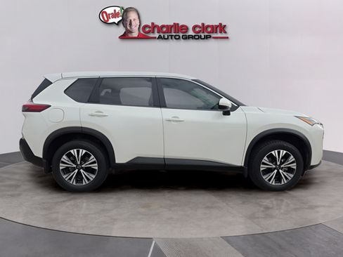 Certified 2022 Nissan Rogue SV FWD image 7