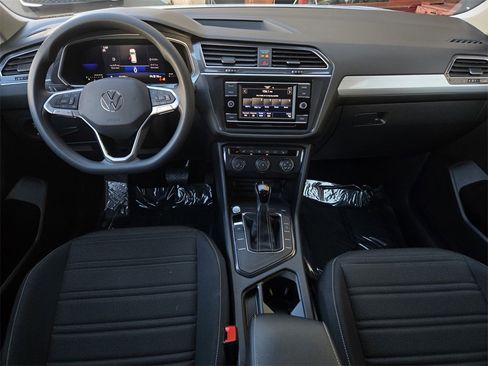 Used 2022 Volkswagen Tiguan S image 14