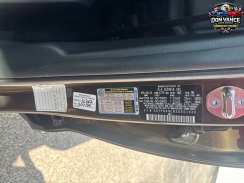 Used 2025 Kia Telluride S FWD image 28