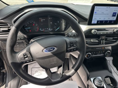Used 2020 Ford Escape SE AWD/4WD image 3
