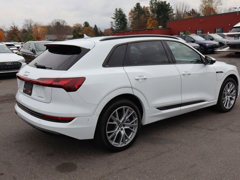 Used 2021 Audi e-tron Prestige w/ Prestige Package image 5