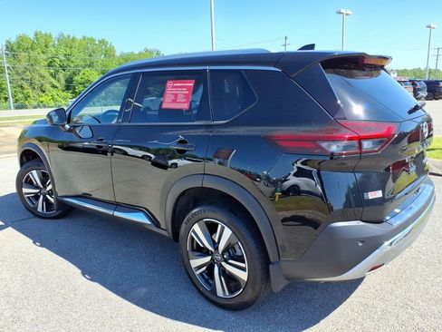 Certified 2023 Nissan Rogue Platinum w/ Platinum Premium Package AWD/4WD image 18