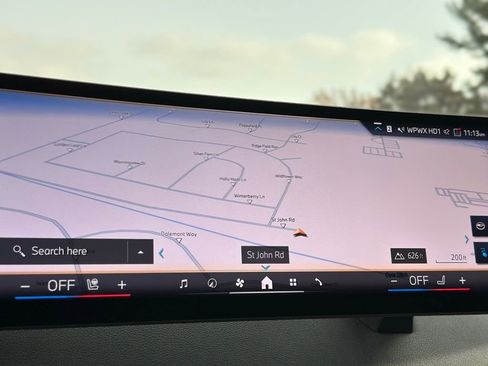 Certified 2025 BMW iX xDrive50 w/ Premium Package image 40