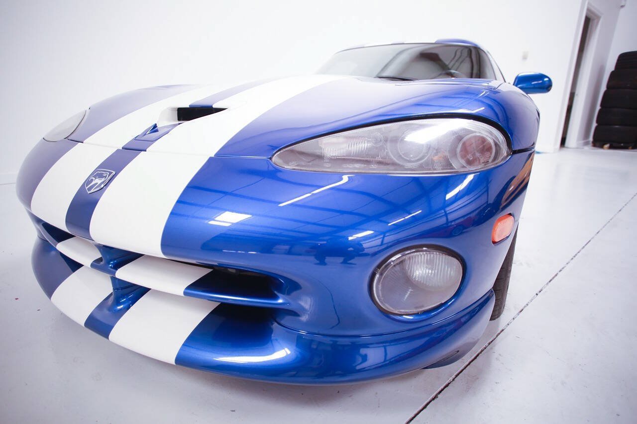 Used 1996 Dodge Viper GTS RWD image 10