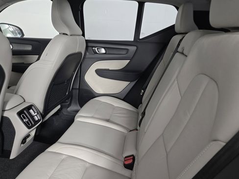 Certified 2023 Volvo XC40 B5 Plus w/ Driver Assist Package image 14