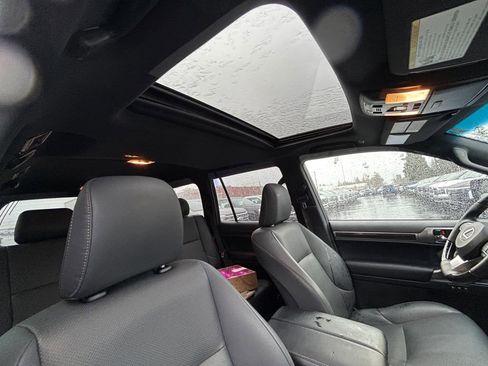 Used 2022 Lexus GX 460 Premium w/ Premium Package image 27