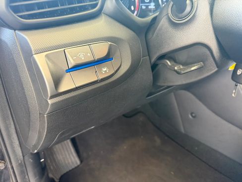 Used 2020 Hyundai Veloster 2.0 FWD image 12