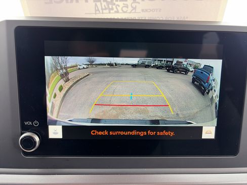 Used 2025 Toyota Tacoma TRD Off-Road image 17