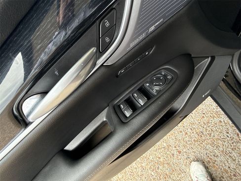 Certified 2025 Cadillac XT5 Premium Luxury image 23