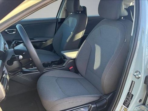 Used 2025 Kia K4 LXS image 20