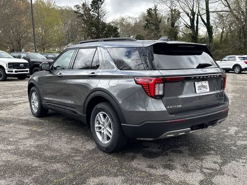 New 2026 Ford Explorer Active w/ Active Comfort Package RWD image 5