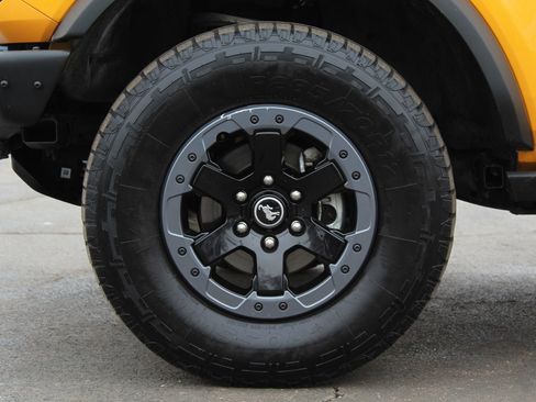 Used 2021 Ford Bronco Badlands image 28