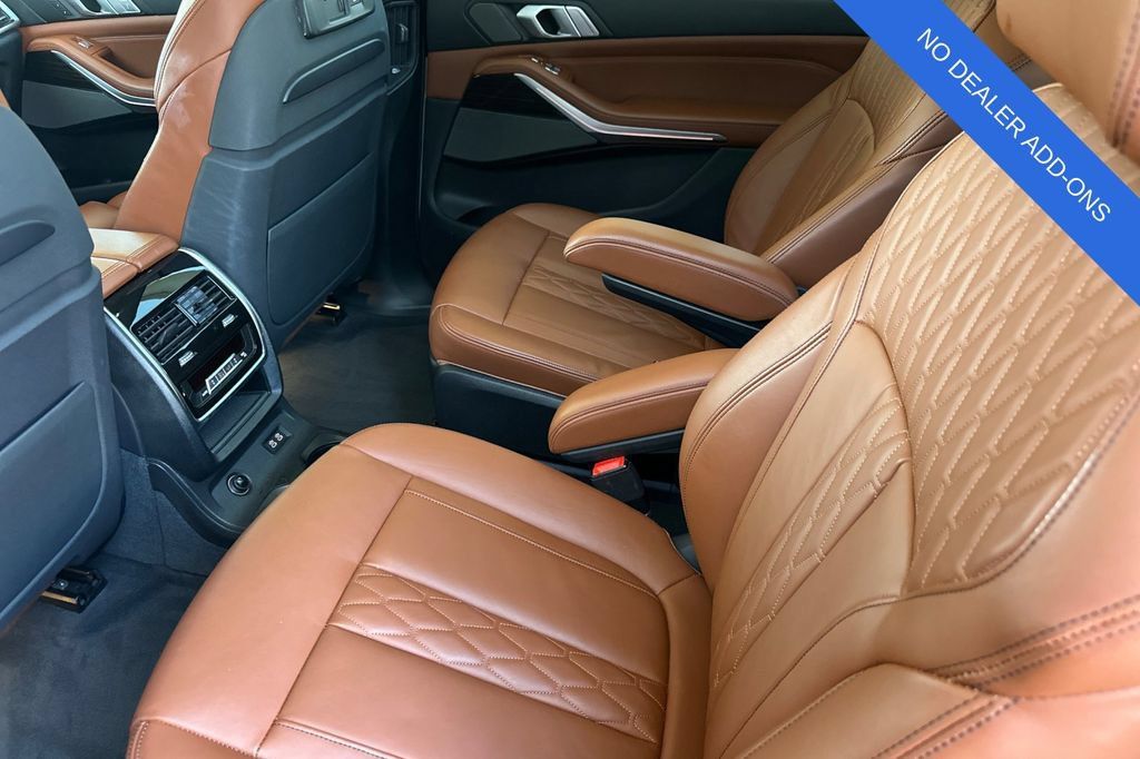 Used 2019 BMW X7 xDrive50i w/ Premium Package AWD/4WD image 13