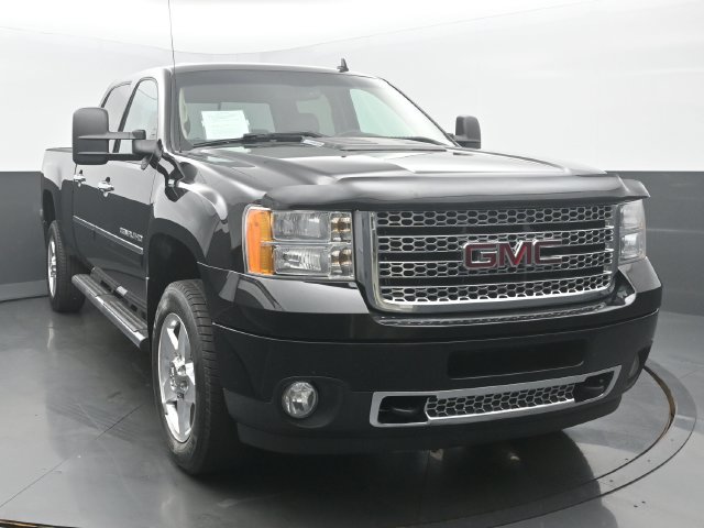Used 2014 GMC Sierra 2500 Denali w/ Snow Plow Prep Package AWD/4WD image 8