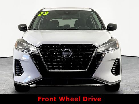 Used 2023 Nissan Kicks S FWD image 2