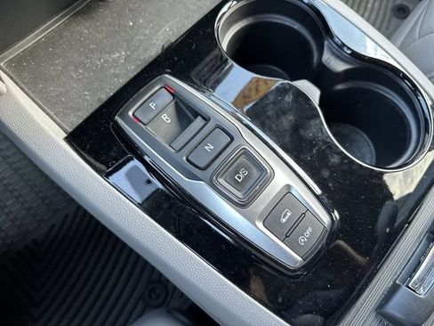 Used 2018 Honda Pilot Touring image 24