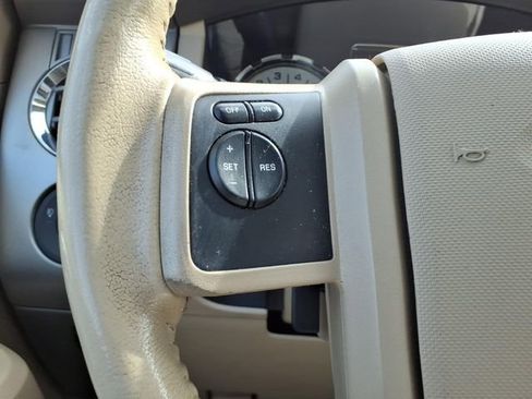 Used 2011 Ford Expedition XLT w/ 202A Rapid Spec Order Code image 18