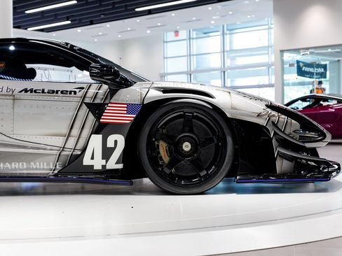 Used 2020 McLaren Senna RWD image 31