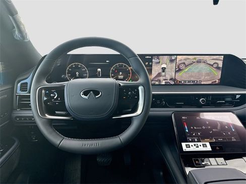 New 2026 INFINITI QX80 4WD image 17