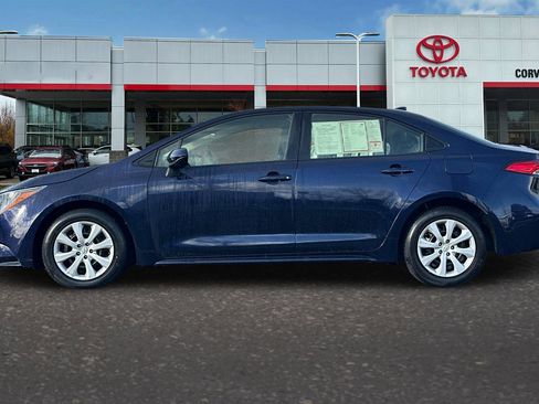 Used 2023 Toyota Corolla LE image 7