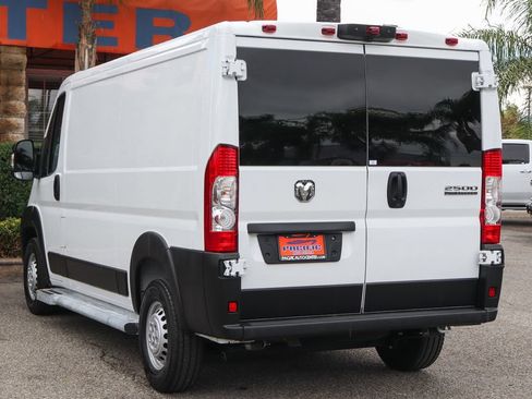 Used 2025 RAM ProMaster 2500 w/ U-Haul Equipment Group FWD image 6
