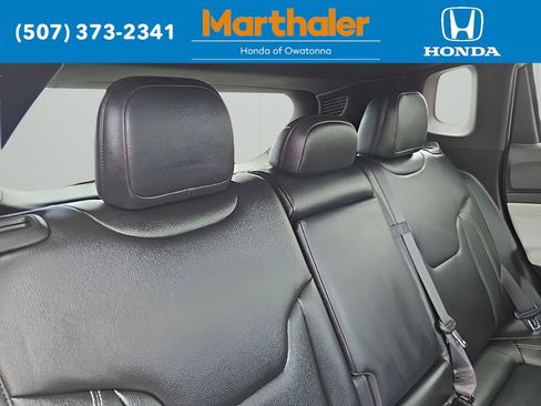 Used 2025 Jeep Compass Limited AWD/4WD image 17