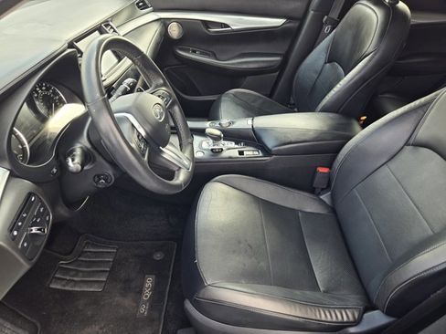 Used 2021 INFINITI QX50 Sensory image 11