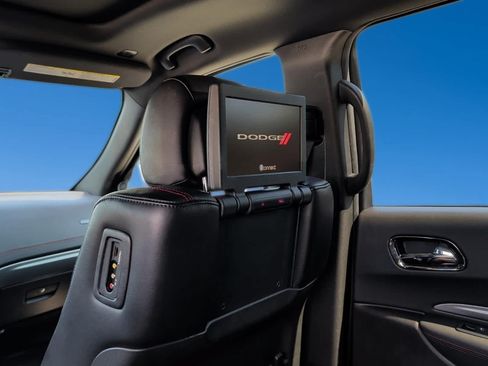Used 2018 Dodge Durango R/T w/ Technology Group AWD/4WD image 35