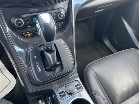 Used 2015 Ford Escape Titanium w/ Equipment Group 301A FWD image 17