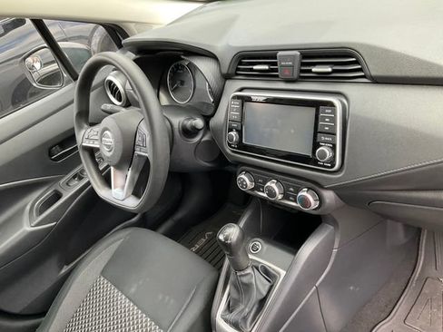 Used 2020 Nissan Versa S FWD image 9