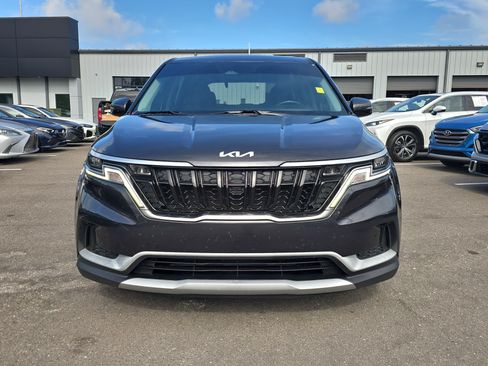 Certified 2023 Kia Carnival LX FWD image 3