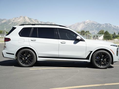 Used 2023 BMW X7 xDrive40i w/ Executive Package AWD/4WD image 6