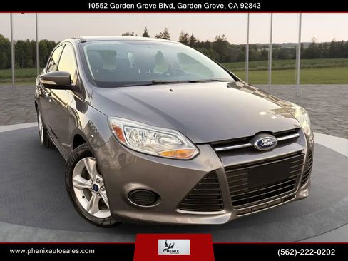 Used 2014 Ford Focus SE image 1