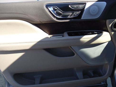 Used 2023 Lincoln Navigator L Reserve image 24