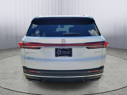 Used 2025 Buick Enclave Preferred AWD/4WD image 5