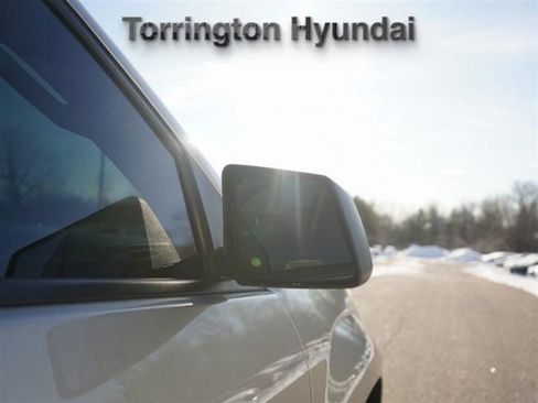 Used 2016 GMC Acadia SLE image 10