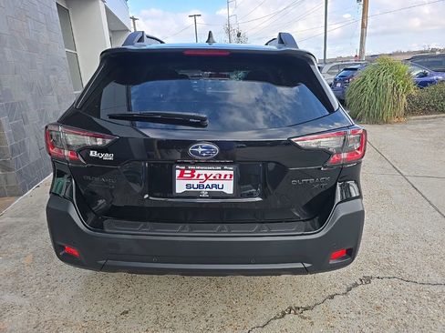 Used 2023 Subaru Outback Onyx Edition XT image 9