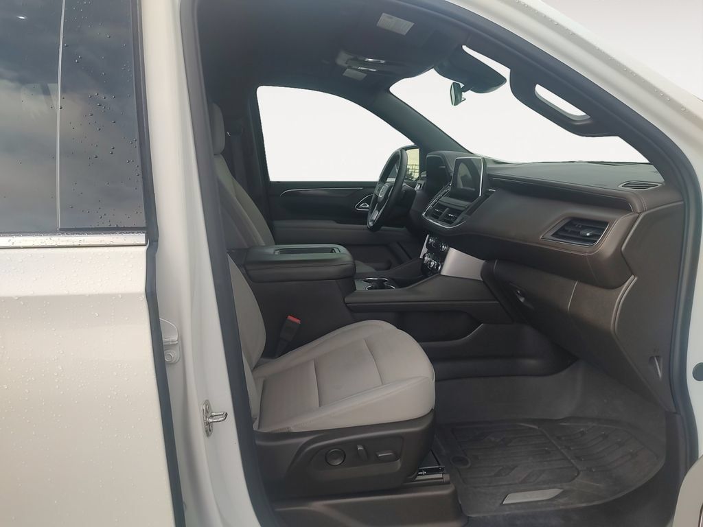 Used 2024 GMC Yukon XL SLE w/ LPO, Floor Liner Package RWD image 15