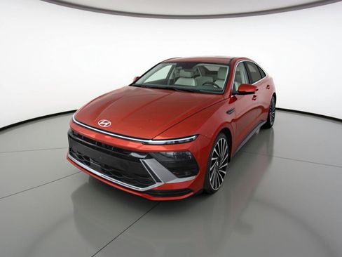 Used 2025 Hyundai Sonata SEL image 3