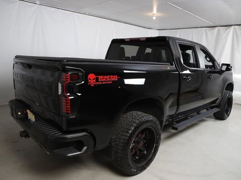 Used 2021 Chevrolet Silverado 1500 LT Trail Boss w/ Bed Protection Package AWD/4WD image 3
