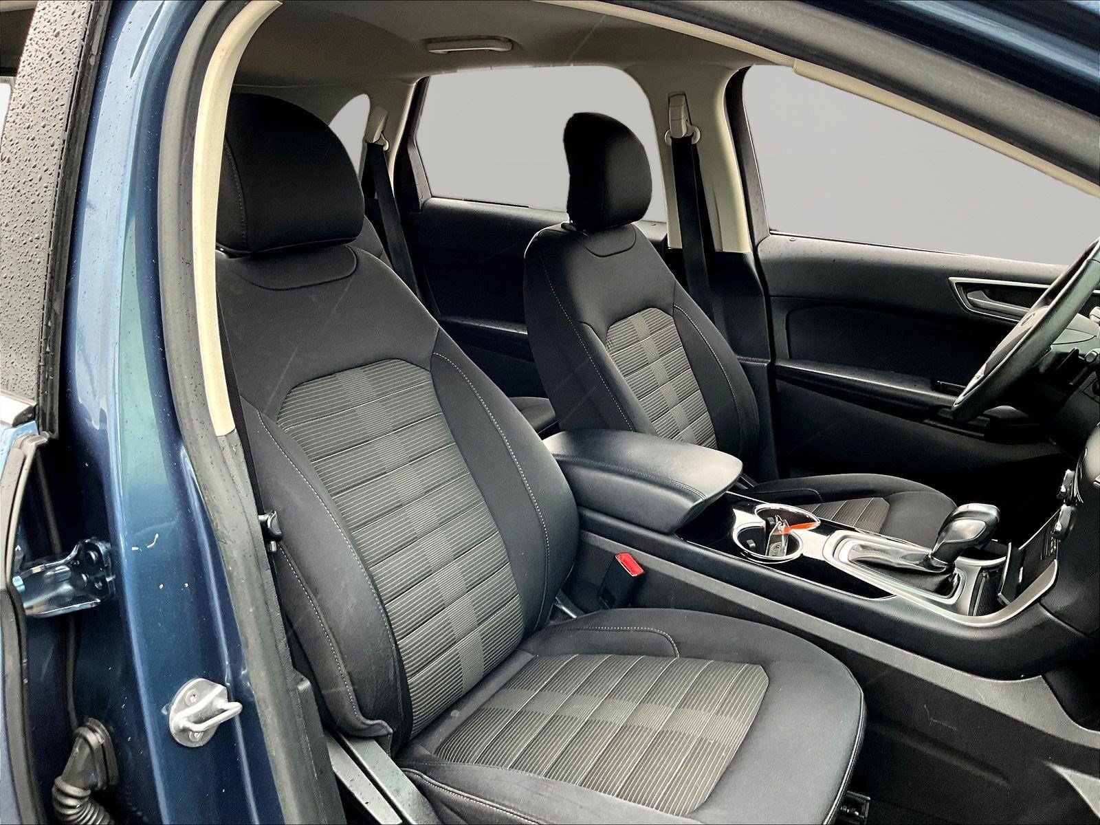Used 2018 Ford Edge SEL FWD image 28