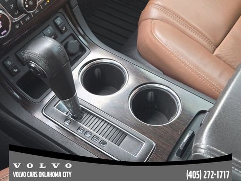 Used 2017 Chevrolet Traverse Premier image 19