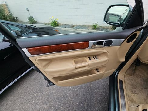 Used 2005 Volkswagen Touareg V6 image 16