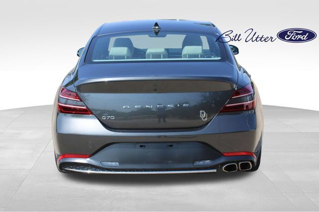 Used 2023 Genesis G70 2.0T RWD image 6