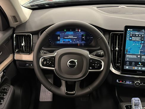 New 2026 Volvo XC90 T8 Plus w/ Protection Package Premier image 12