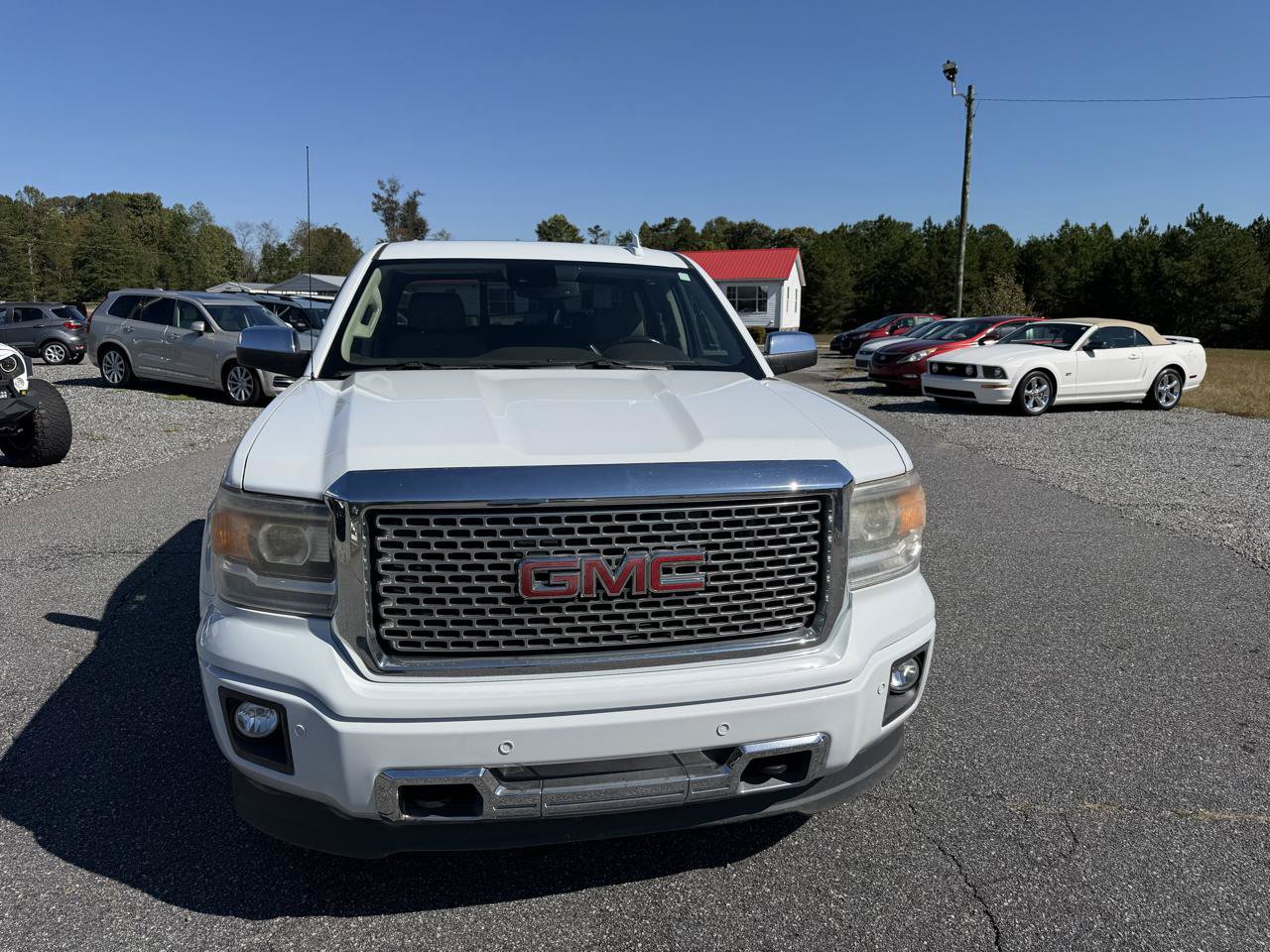 Used 2015 GMC Sierra 1500 Denali w/ Driver Alert Package AWD/4WD image 2